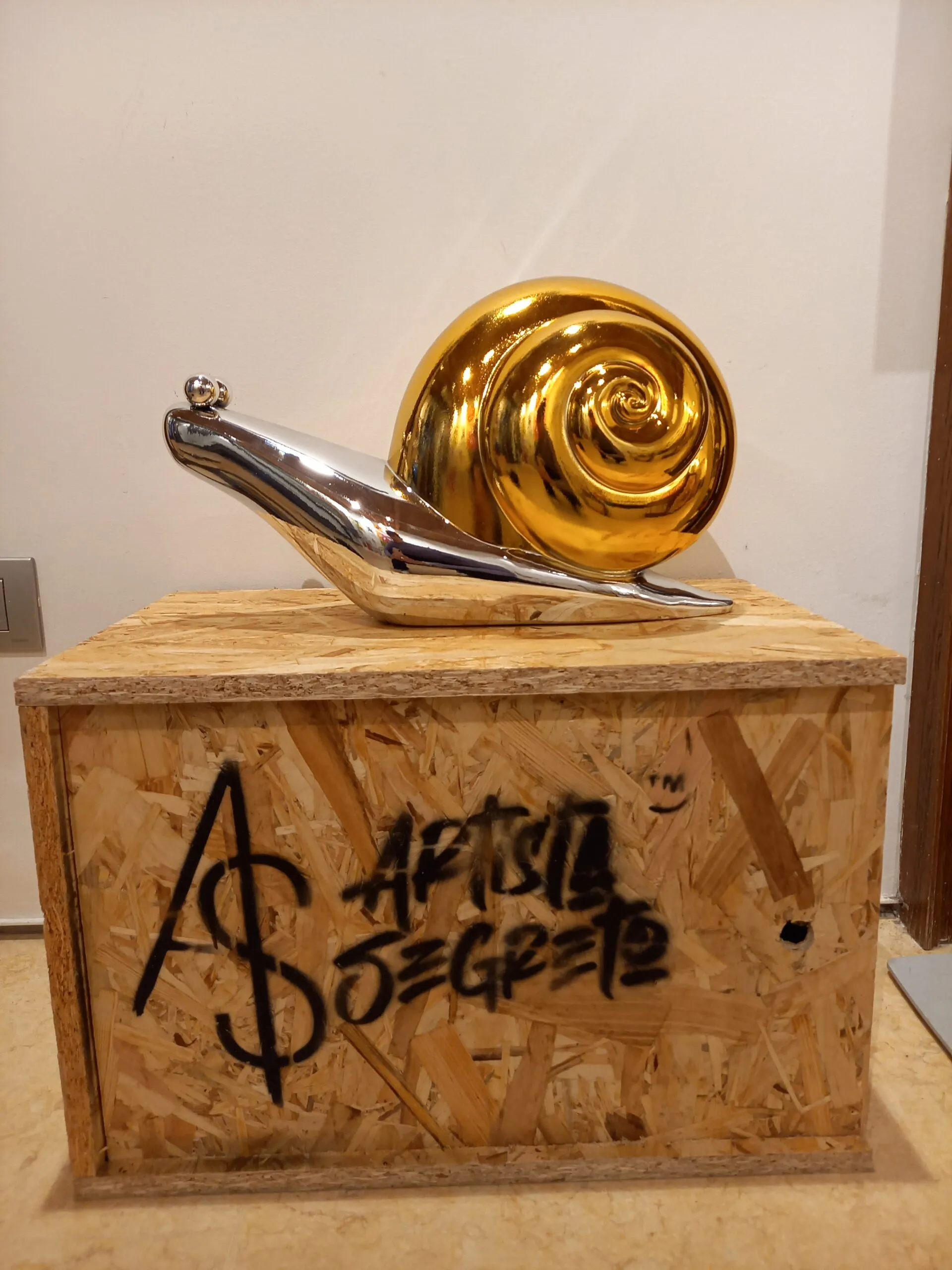 F*ck War Snail - immagine 4